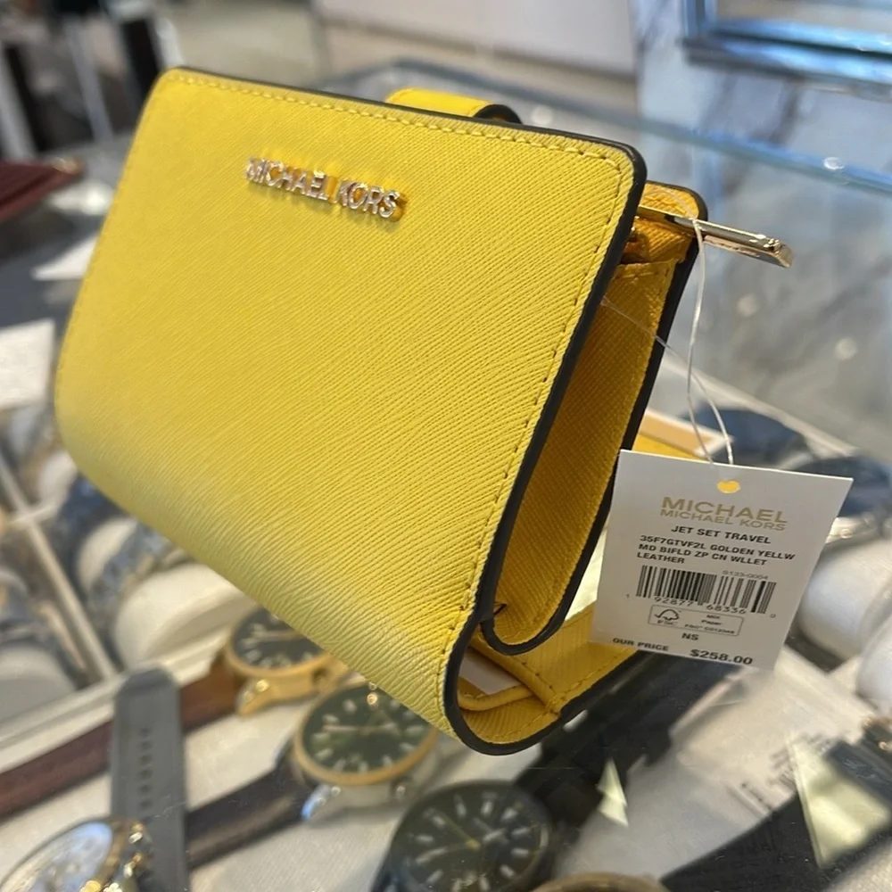Michael Kors Medium Crossgrain Leather Wallet COLOR GOLDEN YELLOW NWT